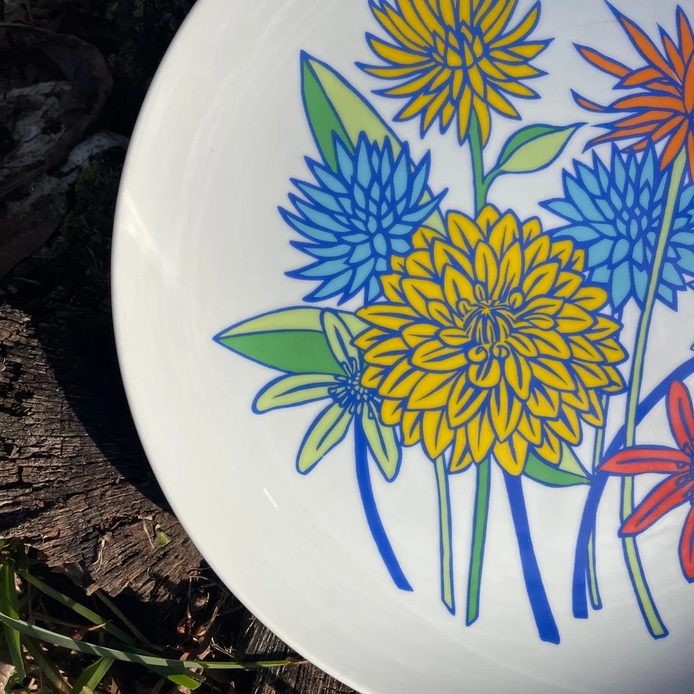 Xanadu Tuscany chrysanthemum floral MCM round 12” serving platter.